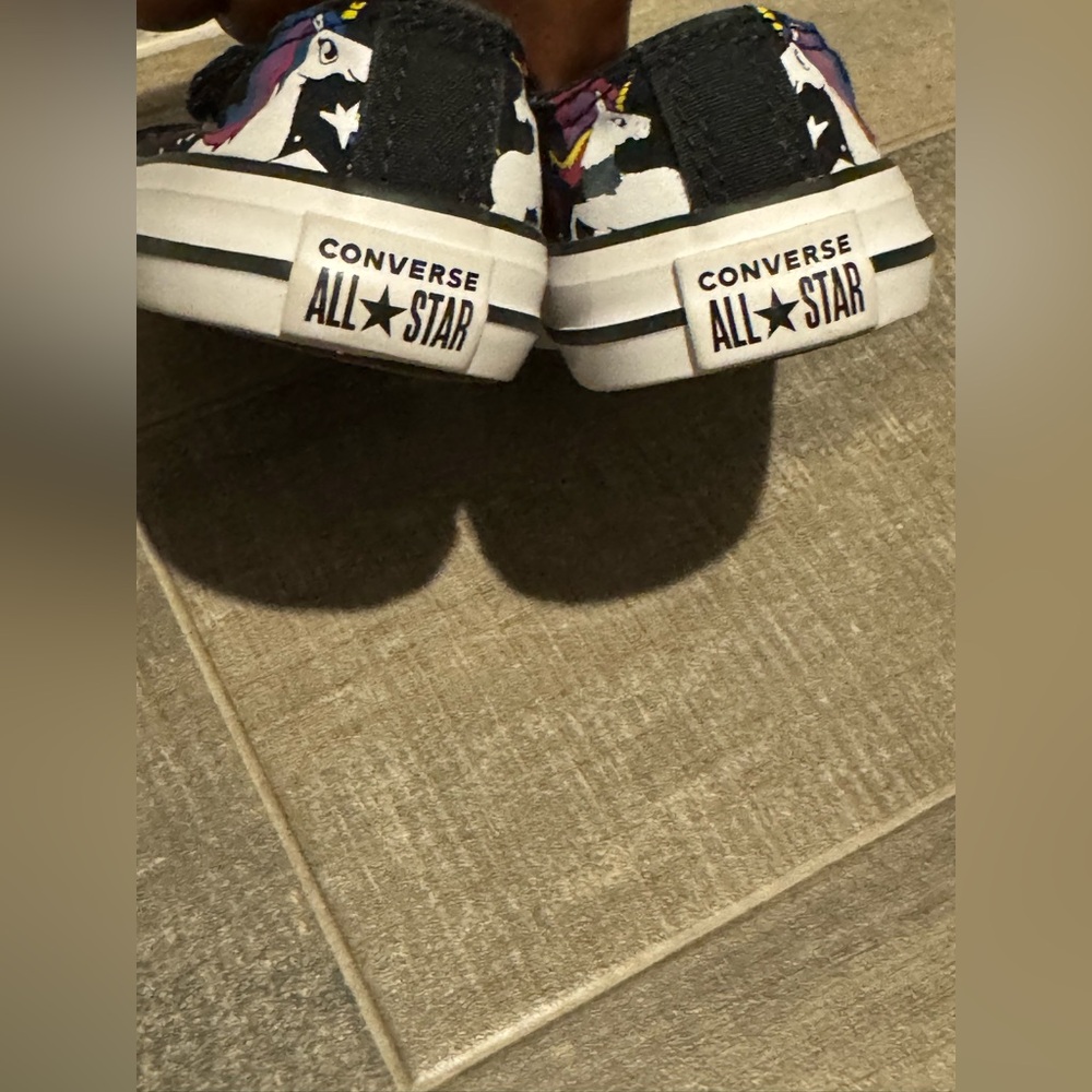 Converse Black Kids Space Print Low Top Sneakers with White Toe. SIZE 4 - Picture 4 of 8